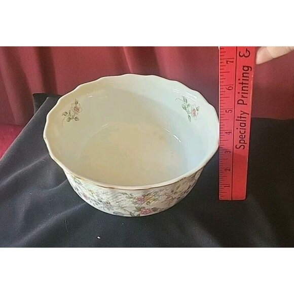 Andrea Sadak Bowl - Floral Pattern Corona - 7.25" Diameter x 3"serving bowl - Picture 2 of 9